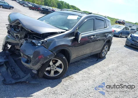 2015 Toyota Rav4 Xle z USA, uszkodzony, nr VIN JTMWFREV0FD071444